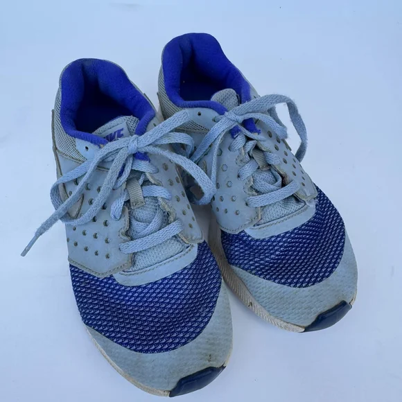 Nike Kids Blue and Gray Sneakers - Picture 7 of 7